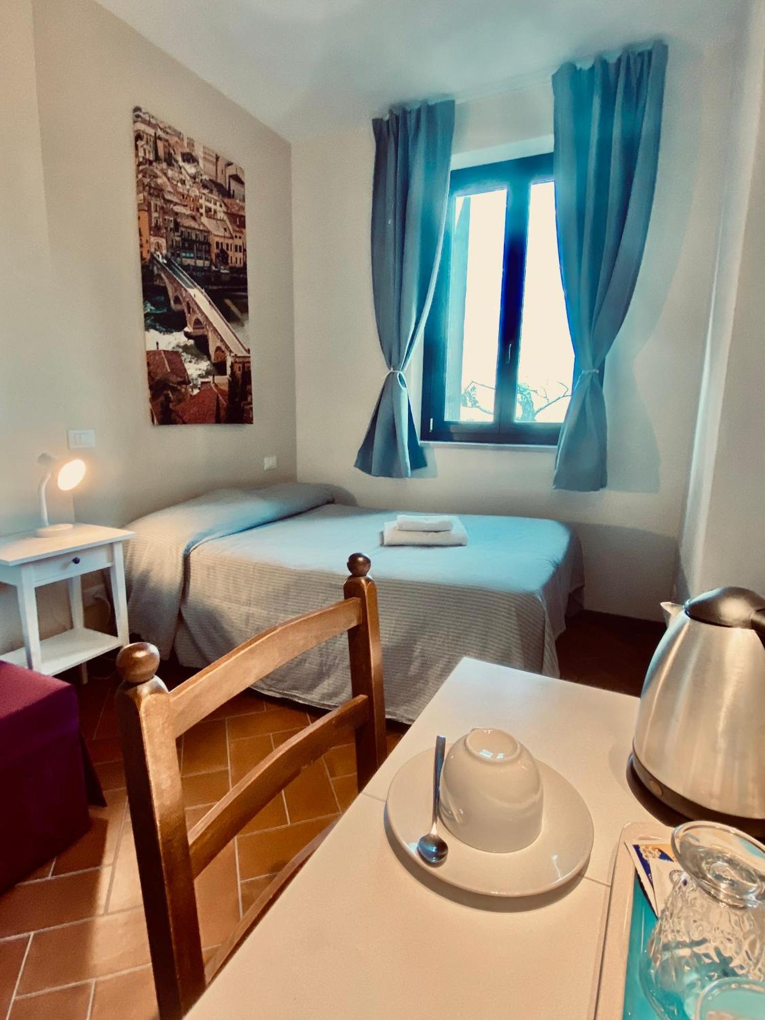 Residenza Cipressi E Olivi Apartment Verona Phòng bức ảnh